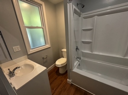 Full Bathroom Full Bathroom