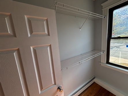Walk-In Closet Walk-In Closet